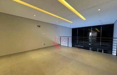 Imagem: O depósito possui 2 Vagas na garagem e 1473m² de Área e está