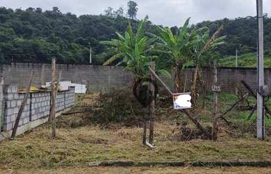 Imagem: O terreno possui 153m² de Área e está localizado em Campo