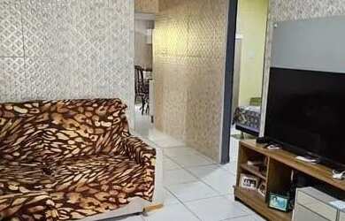 Imagem: A casa possui 3 Dormitórios, 2 Banheiros, 1 Vaga na garagem