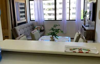 Imagem 7: Ed. St. Barth em frente à praça ao lado do antigo Bom Preço Ponta Verde