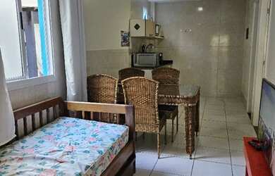 Imagem: O apartamento possui 1 Dormitório e Acomodam 3 pessoas e está