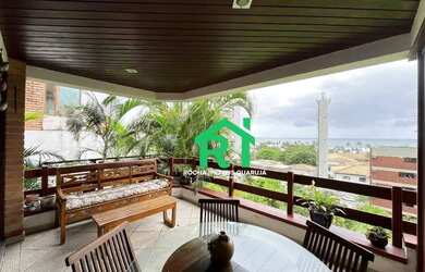 Imagem: A casa em condomínio possui 4 Dormitórios, 4 Banheiros, 4