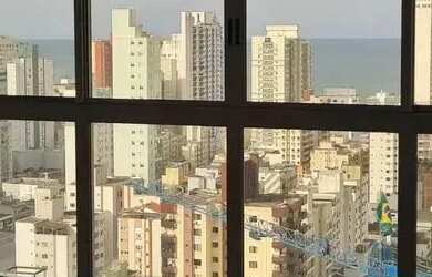 Imagem: O apartamento possui 4 Dormitórios, 5 Banheiros, 3 Vagas na