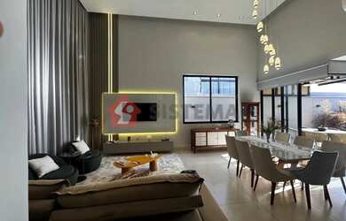 Imagem: A casa em condomínio possui 3 Dormitórios, 4 Banheiros, 2