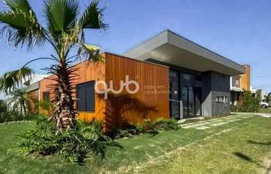 Imagem: A casa possui 3 Dormitórios, 4 Banheiros, 2 Vagas na garagem