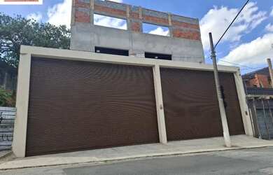 Imagem: O depósito possui 2 Vagas na garagem, 750m² de Área e está