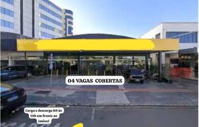 Imagem: O depósito possui 4 Vagas na garagem, 370m² de Área e está