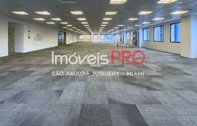 Imagem: O depósito para alugar possui 5 Vagas na garagem e 597m² de