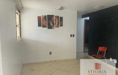 Imagem: A casa possui 2 Dormitórios, 2 Banheiros, 2 Vagas na garagem