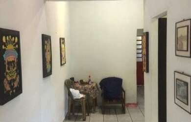 Imagem: A casa possui 2 Dormitórios, 1 Banheiro, 1 Vaga na garagem