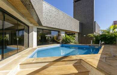 Imagem: O apartamento na cobertura possui 5 Dormitórios, 5 Banheiros