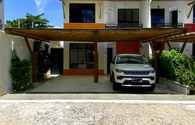 Imagem: A casa em condomínio possui 4 Dormitórios, 3 Banheiros, 2