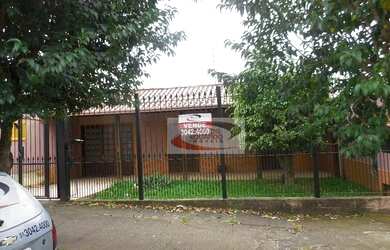 Imagem: A casa possui 3 Dormitórios, 3 Banheiros, 1 Vaga na garagem