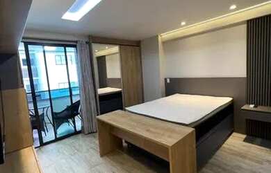 Imagem: O apartamento possui 1 Dormitório, 1 Banheiro, 1 Vaga na garagem