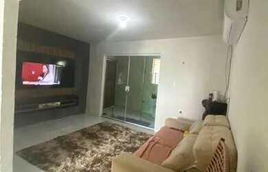 Imagem: A casa possui 3 Dormitórios, 2 Banheiros, 110m² de Área e