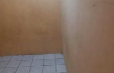 Imagem 4: Alugo casa com 2 quartos garagem quintal ótima para morar ou colocar...