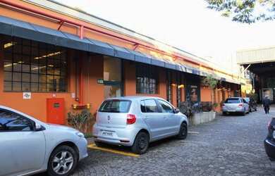 Imagem: O depósito possui 1.500m² de Área e está localizado em