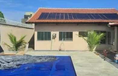 Imagem: A casa possui 3 Dormitórios, 5 Banheiros, 4 Vagas na garagem