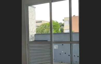 Imagem: A casa possui 3 Dormitórios, 3 Banheiros, 3 Vagas na garagem