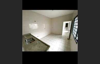 Imagem: A casa possui 2 Dormitórios, 1 Banheiro e 70m² de Área e