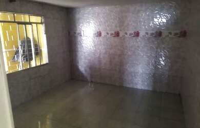 Imagem: A casa possui 2 Dormitórios, 1 Banheiro, 70m² de Área e