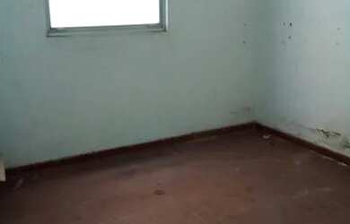 Imagem: A casa possui 3 Dormitórios, 2 Banheiros, 1 Vaga na garagem