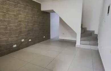 Imagem: A casa possui 2 Dormitórios, 2 Banheiros, 1 Vaga na garagem