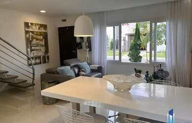 Imagem: A casa em condomínio possui 3 Dormitórios, 2 Banheiros, 2