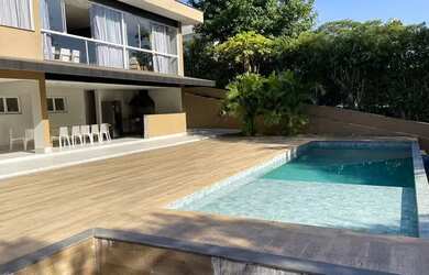 Imagem: A casa em condomínio possui 5 Dormitórios, 5 Banheiros, 5