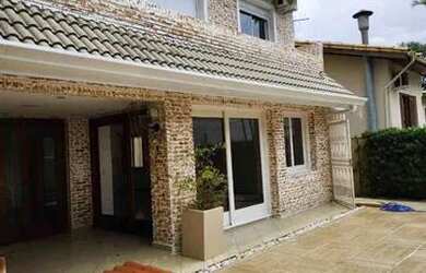 Imagem: A casa em condomínio possui 4 Dormitórios, 5 Banheiros, 4