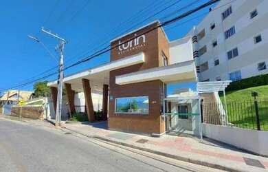 Imagem: O apartamento possui 2 Dormitórios, 1 Banheiro, 2 Vagas na