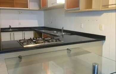 Imagem: A casa possui 4 Dormitórios, 5 Banheiros, 5 Vagas na garagem