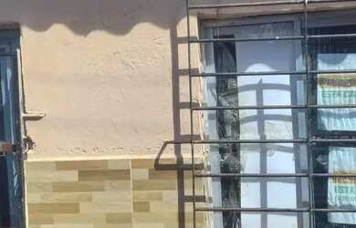 Imagem: A casa possui 2 Dormitórios, 1 Banheiro e está localizado