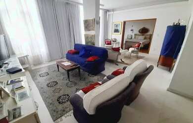 Imagem: O apartamento possui 4 Dormitórios, 2 Banheiros, 1 Vaga na