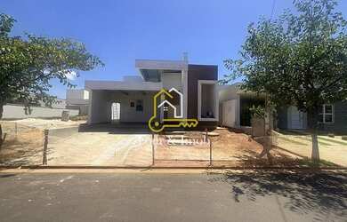 Imagem: A casa em condomínio possui 3 Dormitórios, 4 Banheiros, 4