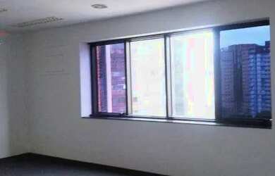 Imagem: O depósito possui 1 Vaga na garagem, 40m² de Área e está