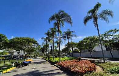 Imagem: A casa em condomínio possui 4 Dormitórios, 5 Banheiros, 2