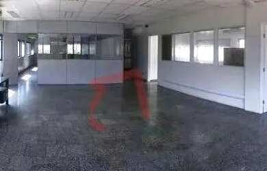 Imagem: O depósito possui 4 Vagas na garagem, 250m² de Área e está