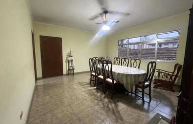 Imagem: O apartamento possui 3 Dormitórios, 3 Banheiros, 2 Vagas na