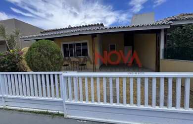 Imagem: A casa em condomínio possui 3 Dormitórios, 2 Banheiros, 2