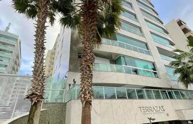 Imagem: O apartamento possui 3 Dormitórios, 5 Banheiros, 3 Vagas na