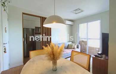 Imagem: O apartamento possui 2 Dormitórios, 1 Banheiro, 1 Vaga na garagem