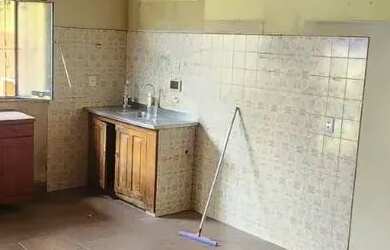 Imagem 10: CASA DE ESQUINA LOCALIZADA NO BAIRRO DOM PEDRO, COM 3 QUARTOS SENDO 1...