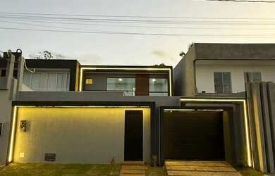 Imagem: A casa em condomínio possui 4 Dormitórios, 4 Banheiros, 2