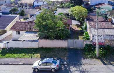 Imagem: O terreno possui 432m² de Área e está localizado em Atuba