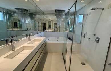 Imagem 11: Frente Mar no Atlantic Paradise Meia Praia, 4 Suítes 03 Vagas, Mobiliado,...