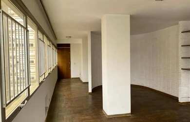 Imagem: O apartamento possui 3 Dormitórios, 5 Banheiros, 1 Vaga na