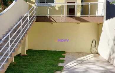 Imagem: A casa possui 3 Dormitórios, 4 Banheiros, 3 Vagas na garagem