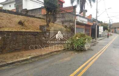 Imagem: O terreno possui 1.000m² de Área e está localizado em Centro