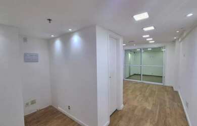 Imagem: O depósito possui 34m² de Área e está localizado em Bangu